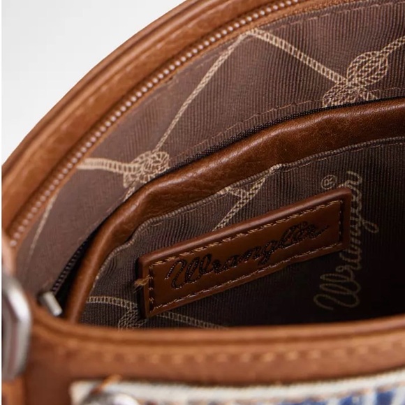 SOLD OUT Wrangler Fringe Denim Crossbody 🤠 Western Boho Jean Pocket Bag - Picture 5 of 6